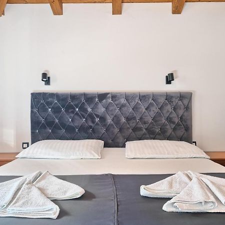 Kamp Lunga + Hotel Jezera Luaran gambar