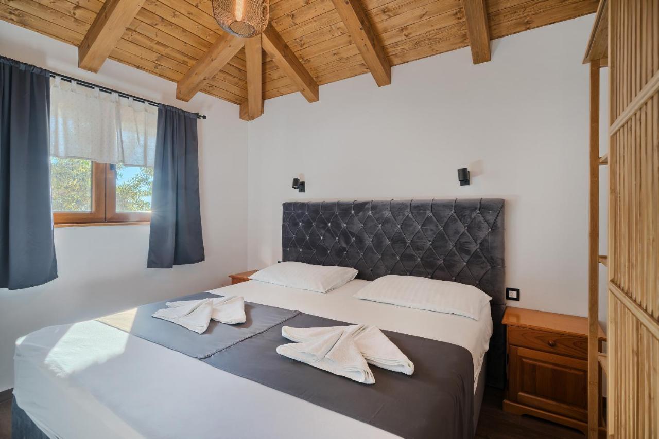 Kamp Lunga + Hotel Jezera Luaran gambar